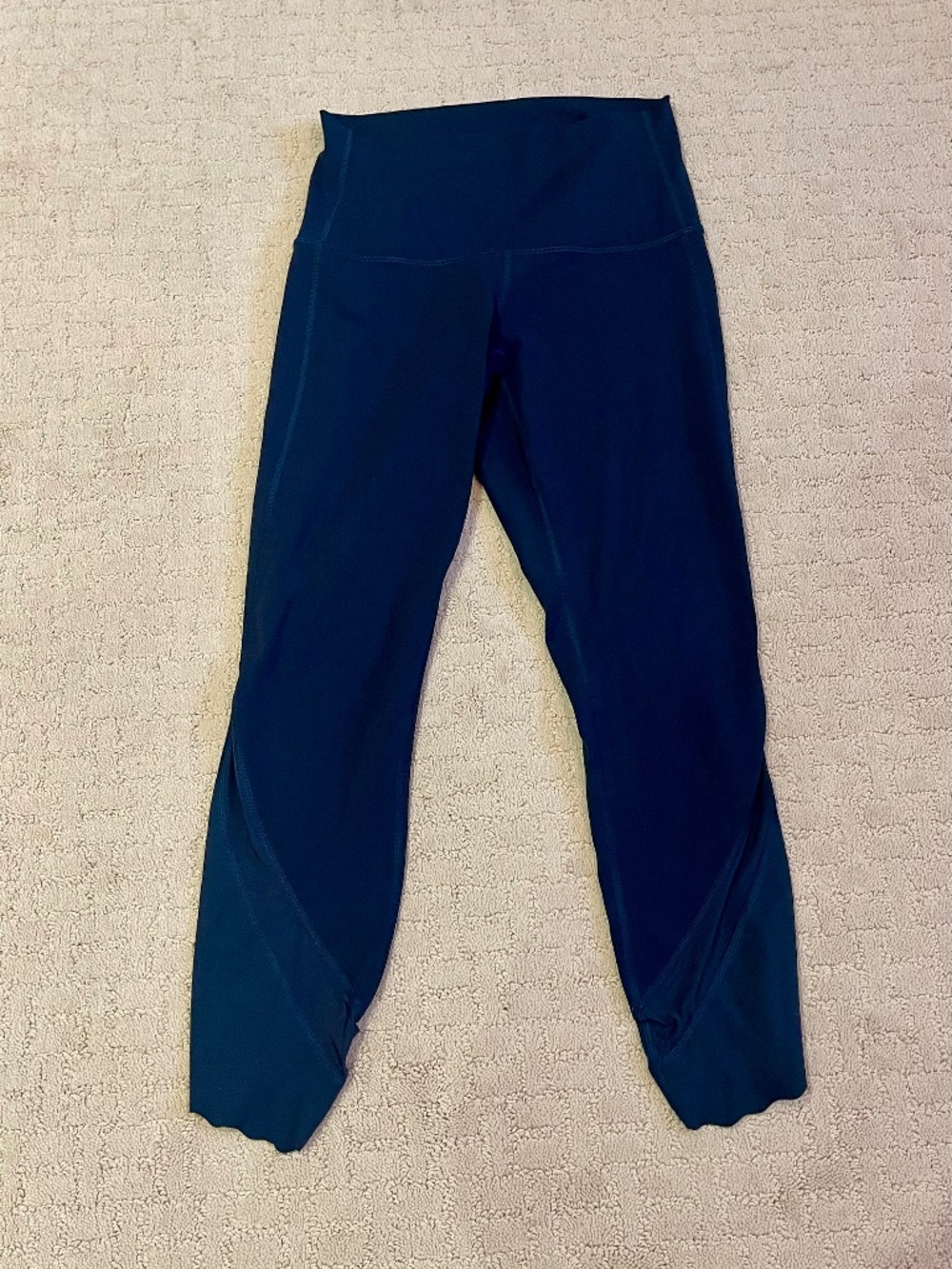 Lululemon Align Scalloped Hem High-Rise Crop 23"